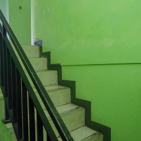 ホテル Reddoorz Near Politeknik マナド エクステリア 写真